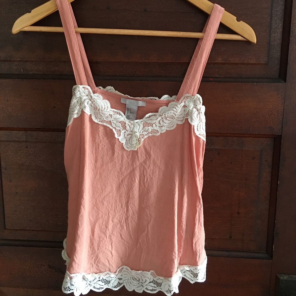 Pink tank with lace detail